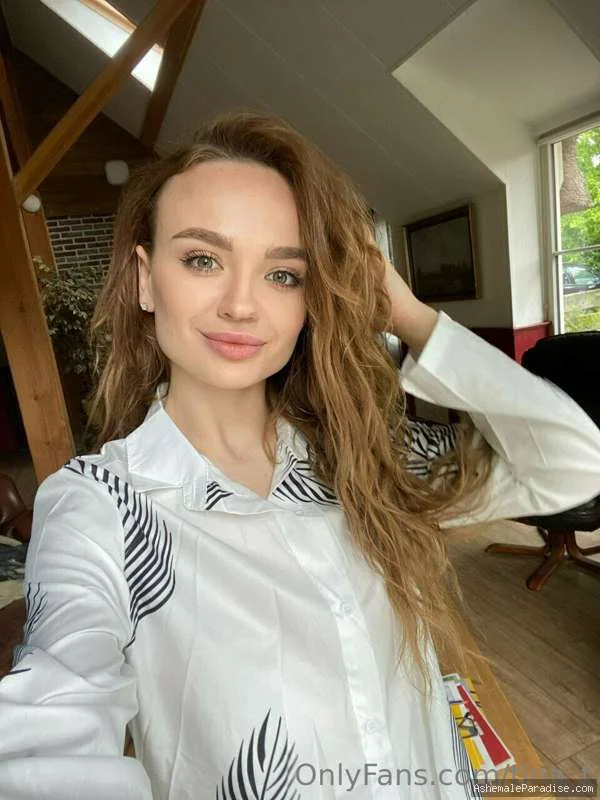 Tina Trans — Tina Trans — 32 fotos — OnlyFans Photos