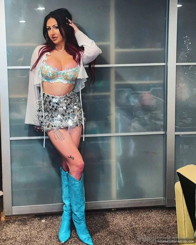 Treasure Barbie — Treasure Barbie — 33 fotos — OnlyFans Photos
