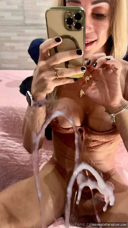 Trestetillassi — Trestetillassi — 33 fotos — OnlyFans Photos