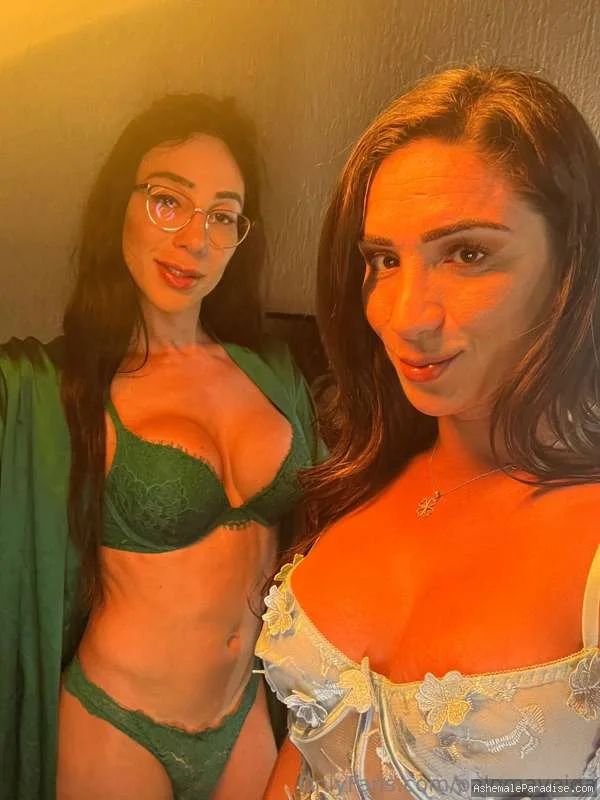 Trestetillassi — Trestetillassi — 33 fotos — OnlyFans Photos