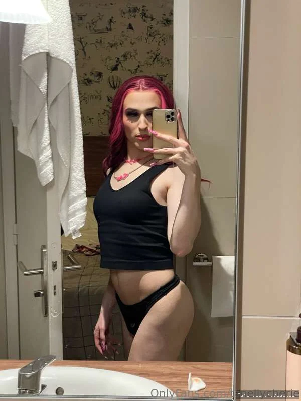 TS Nelly — TS Nelly — 18 fotos — OnlyFans Photos