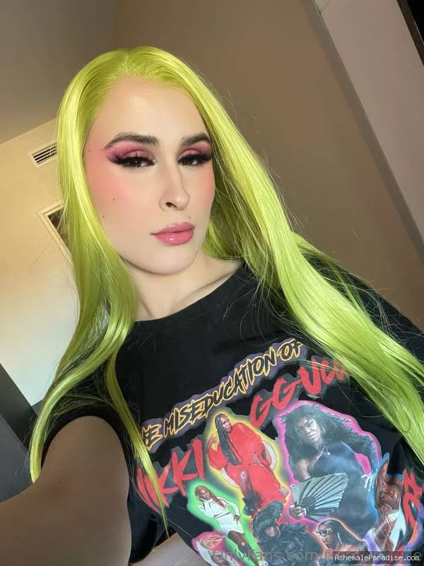TS Nelly — TS Nelly — 18 fotos — OnlyFans Photos