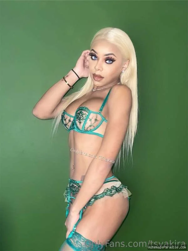 TS Yakira — TS Yakira — 34 fotos — OnlyFans Photos
