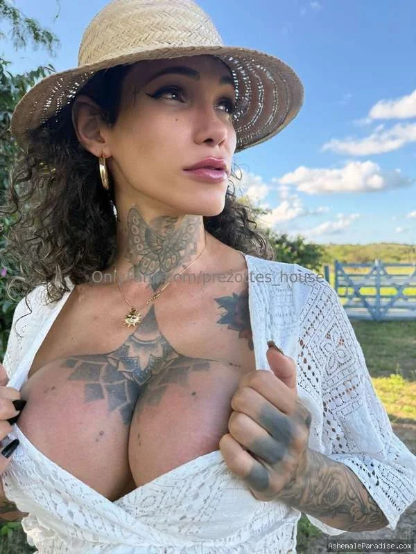 Tsdanisantos1 — Tsdanisantos1 — 32 fotos — OnlyFans Photos