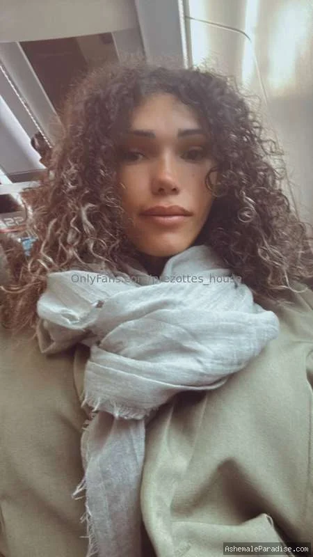Tsdanisantos1 — Tsdanisantos1 — 32 fotos — OnlyFans Photos