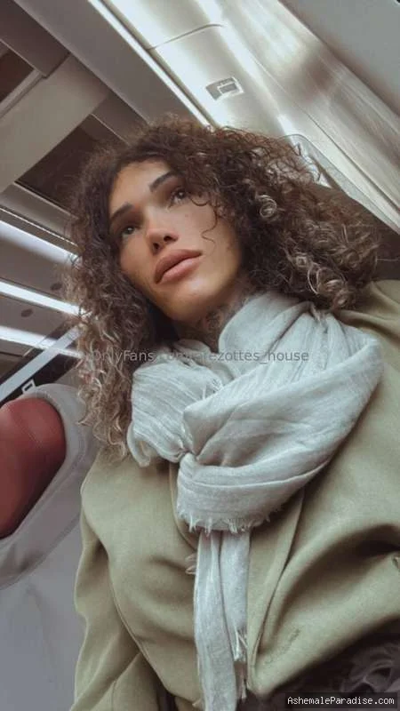 Tsdanisantos1 — Tsdanisantos1 — 32 fotos — OnlyFans Photos