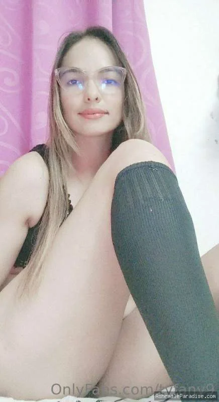 Tyffany Aryatney — Tyffany Aryatney — 22 fotos — OnlyFans Photos