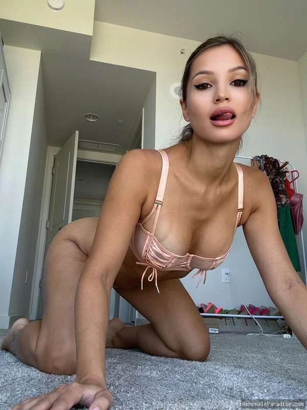 Valentina Valencia — 48 fotos
