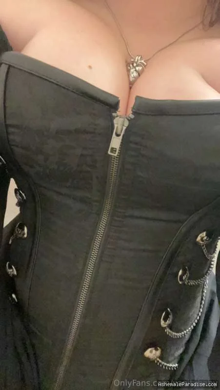 Vanity — Vanity — 33 fotos — OnlyFans Photos