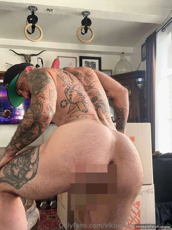 Viktor Belmont — Viktor Belmont — 33 fotos — OnlyFans Photos