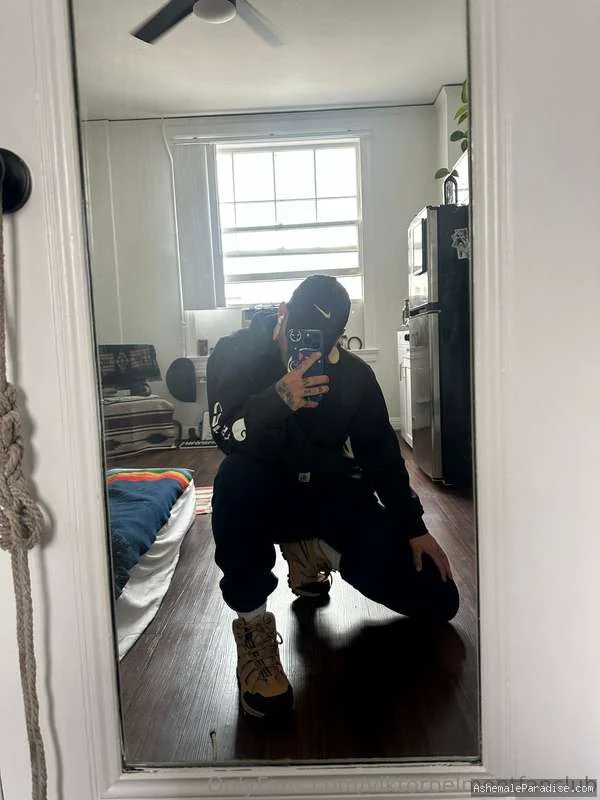 Viktor Belmont — Viktor Belmont — 33 fotos — OnlyFans Photos