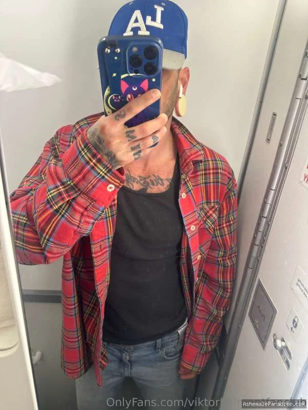 Viktor Belmont — Viktor Belmont — 33 fotos — OnlyFans Photos