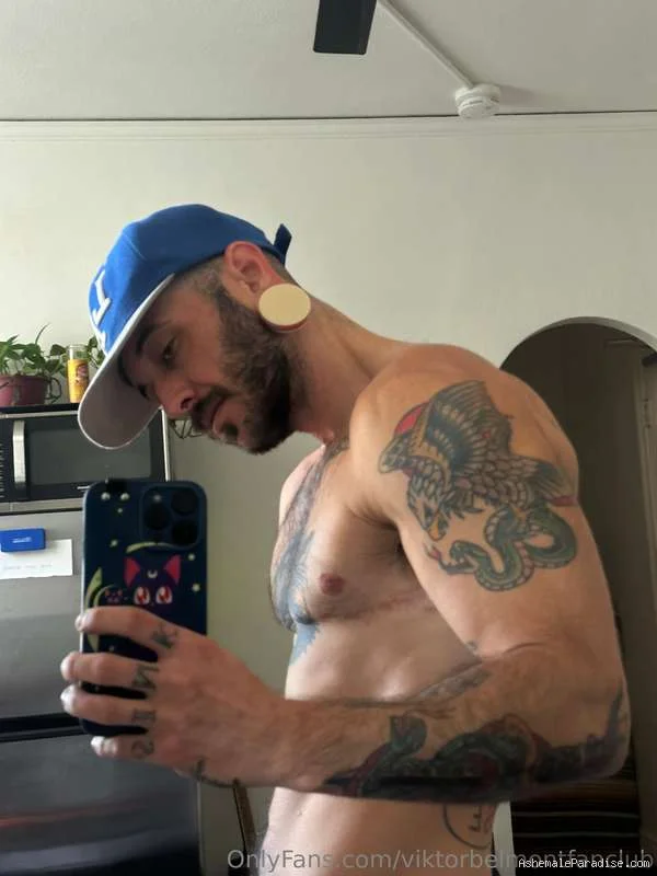 Viktor Belmont — Viktor Belmont — 33 fotos — OnlyFans Photos