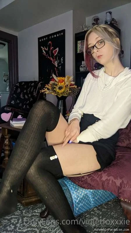 Violet Foxx — Violet Foxx — 34 fotos — OnlyFans Photos