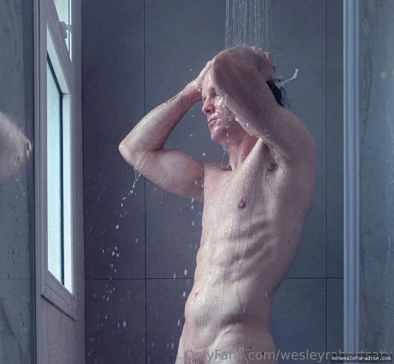 Wesley — Wesley — 35 fotos — OnlyFans Photos