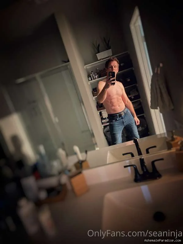 Wesley — Wesley — 35 fotos — OnlyFans Photos