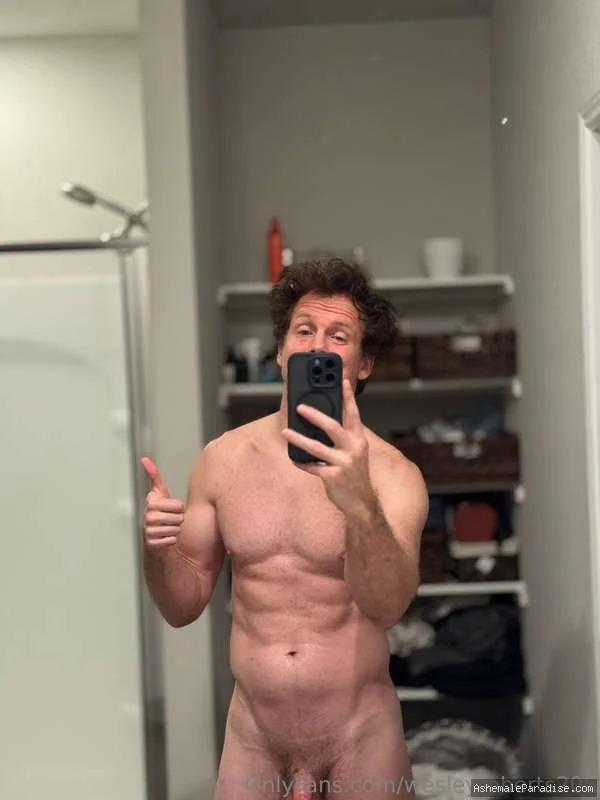 Wesley — Wesley — 35 fotos — OnlyFans Photos