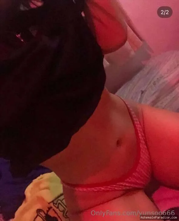 Yun So — Yun So — 12 fotos — OnlyFans Photos