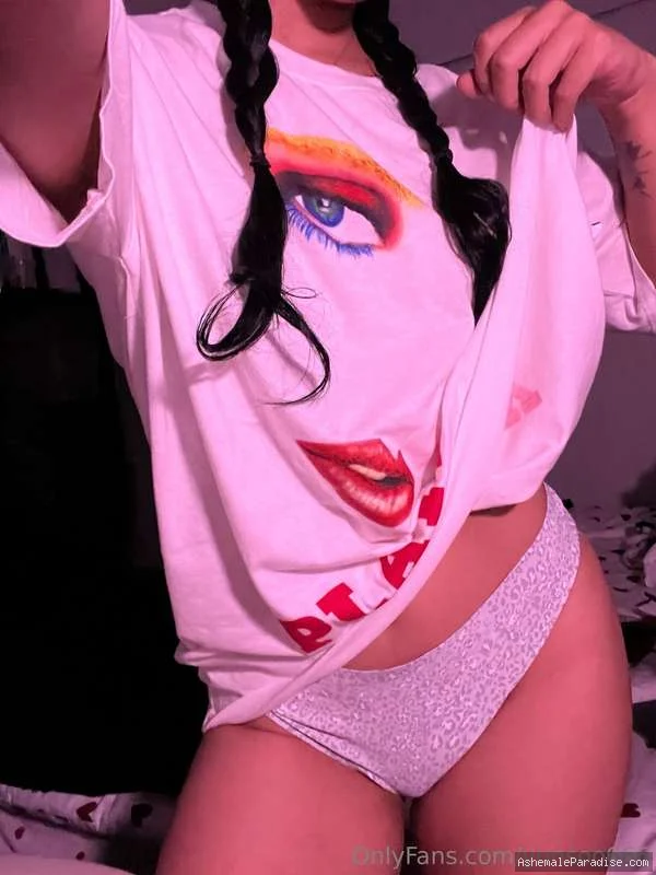 Yun So — Yun So — 12 fotos — OnlyFans Photos