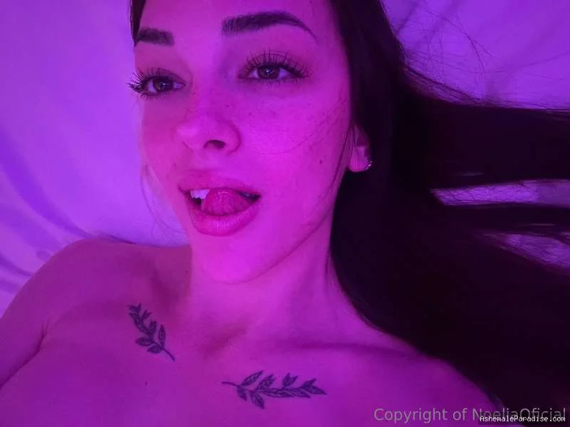 Zafiro — Zafiro — 16 fotos — OnlyFans Photos